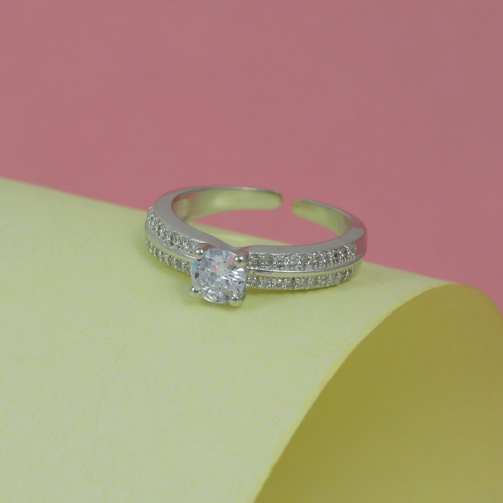 Engagement silver ring