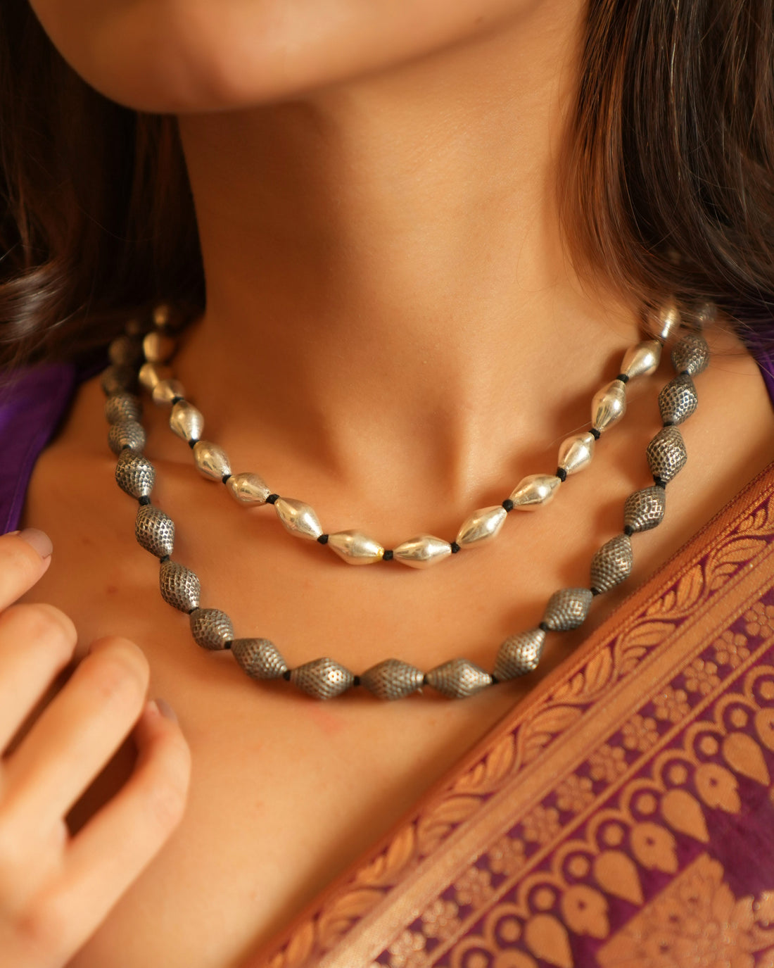 Silver single layer dholki necklace