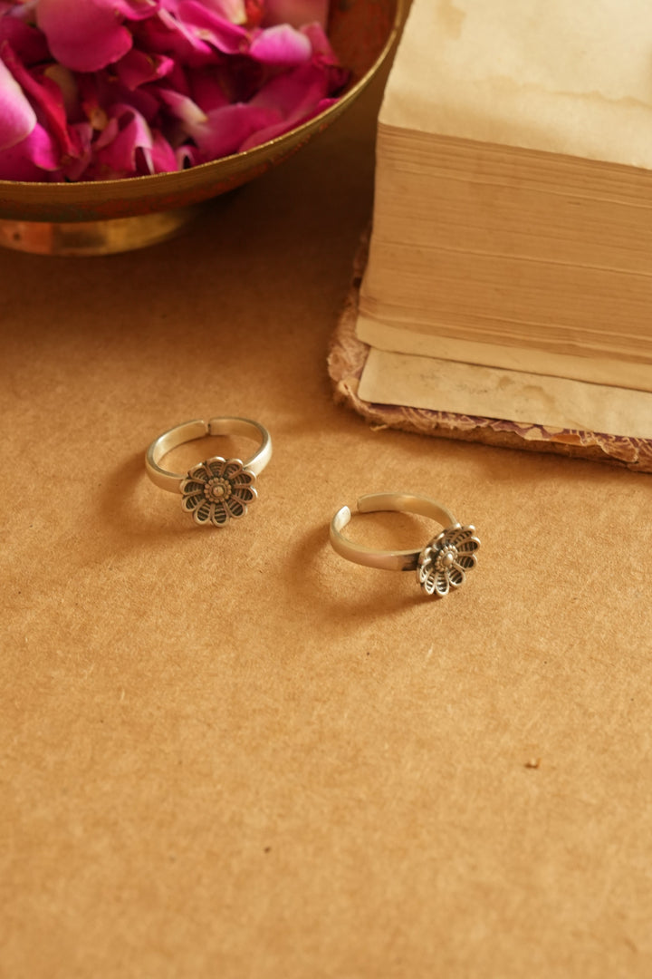 Floral Charm Oxidised Silver Toe Rings