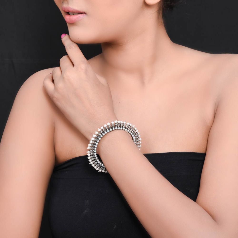 Handcrafted Silver Pearl Bangles