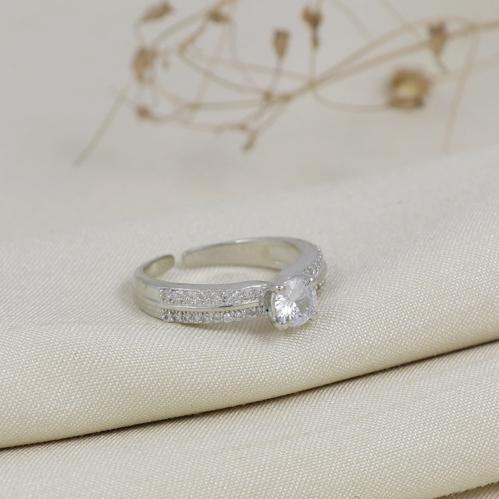 Engagement silver ring