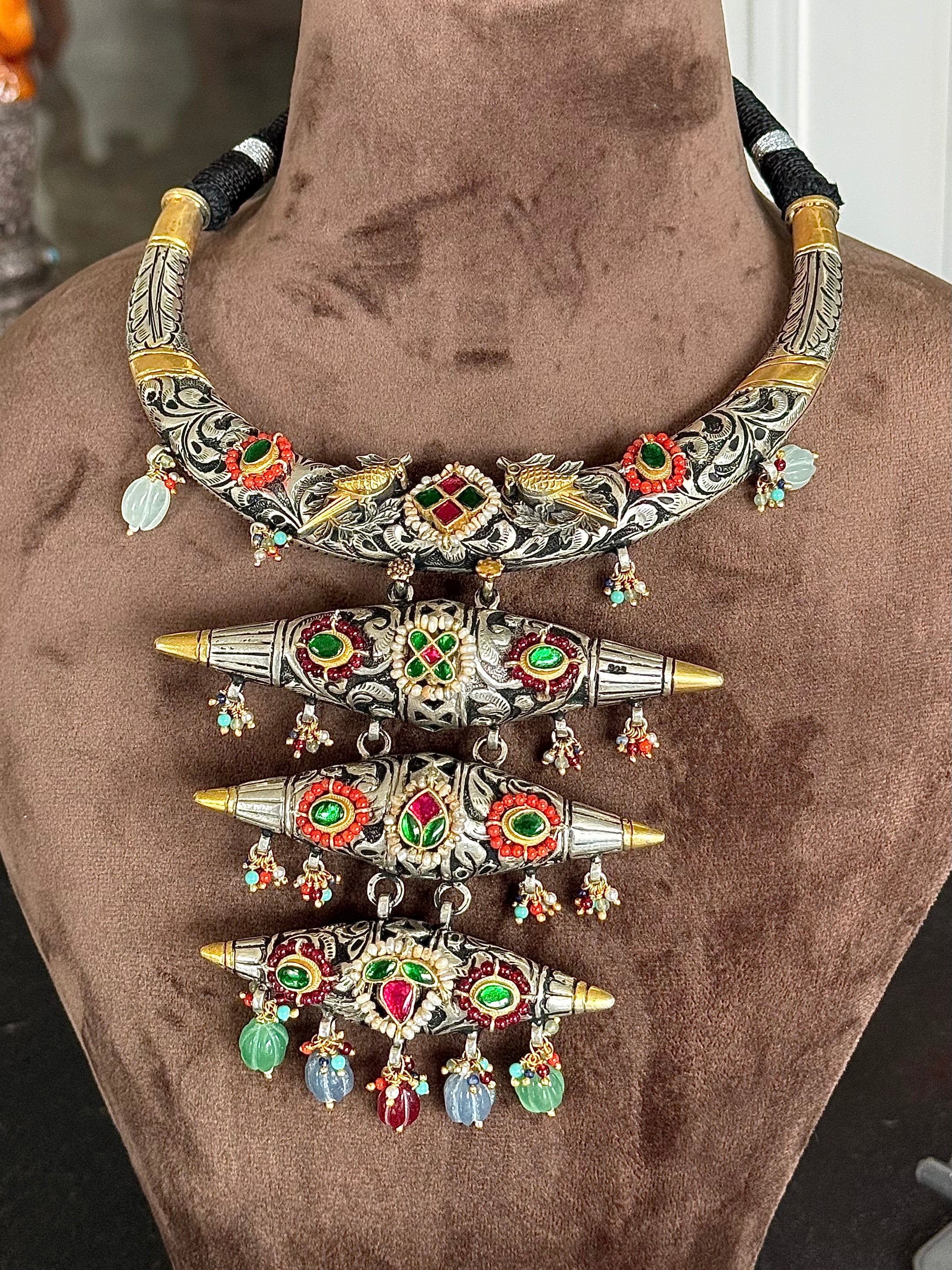 Rajwada fusion Hasli set