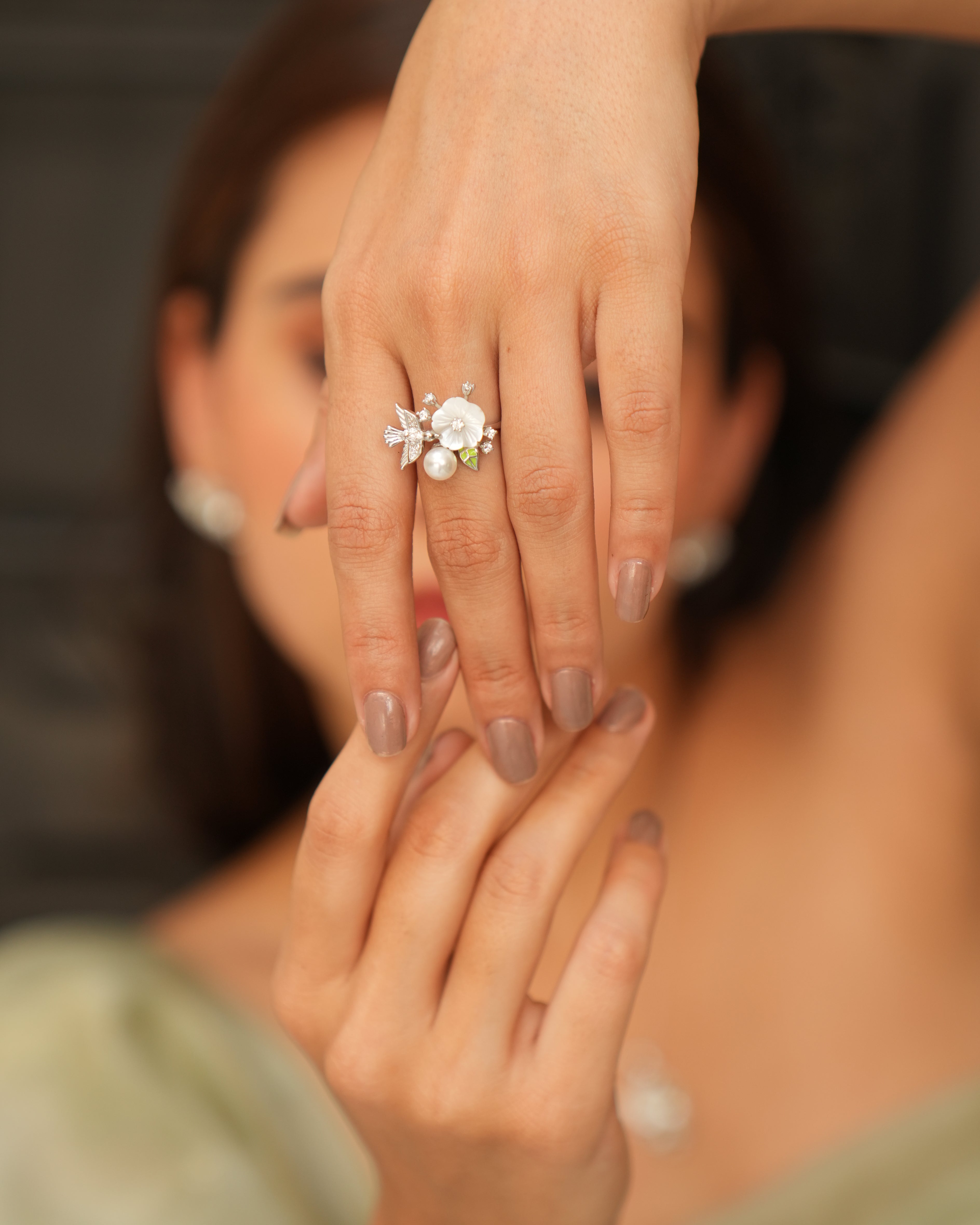 Aesthetic Floral Silver Pendant Set ( Pendant, Studs& Ring) with Pearl